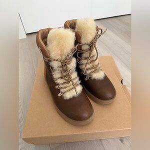 UGG Viki Waterproof Boots